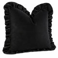Cuscino decorativo 45 x 45 cm in velluto nero con volant per divano